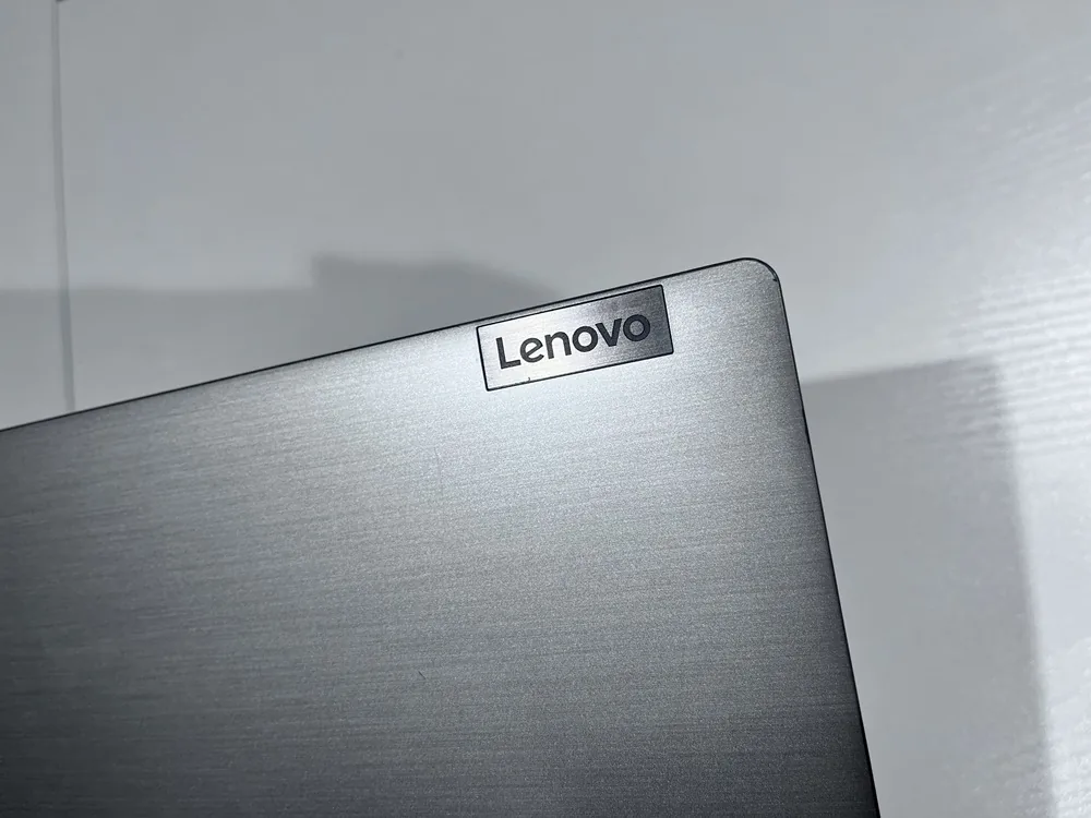 Lenovoのパソコンの写真
