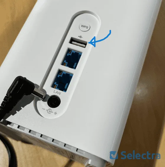 モバレコエアーの背面のUSBポートの写真