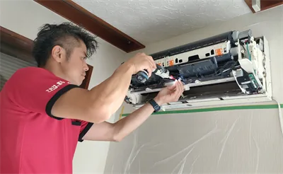 おそうじ革命　エアコンクリーニング体験③エアコンの分解